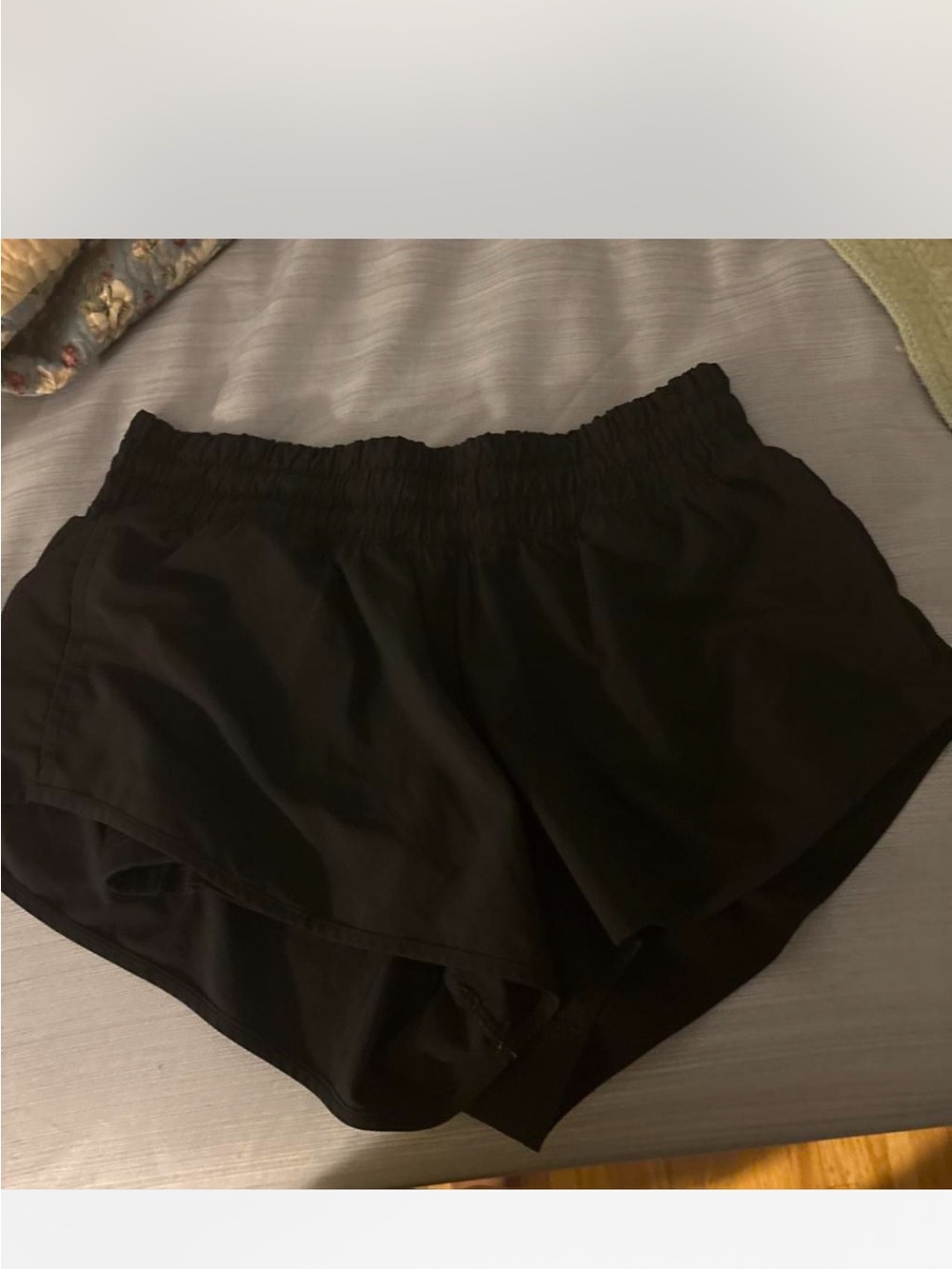 size small aerie Women's Black Elastic Waist Active Shorts